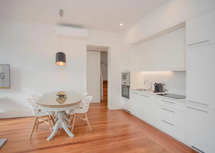 Liiiving In - Downtown & Riverside Balcony * Porto