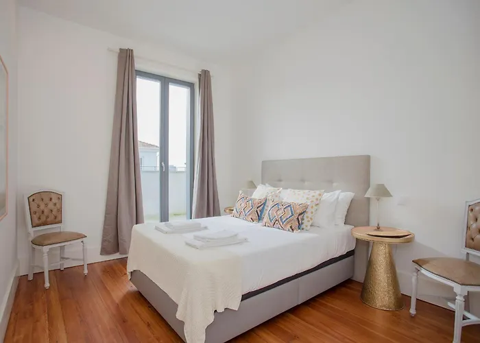 Liiiving In - Downtown & Riverside Balcony Apartament Porto