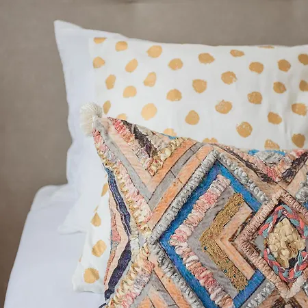 Liiiving In - Downtown & Riverside Balcony *