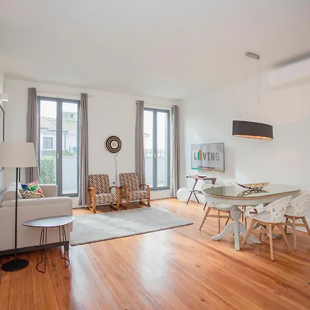 Liiiving In - Downtown & Riverside Balcony Apartmán Porto