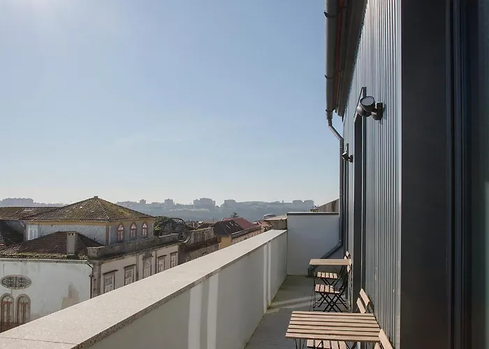Liiiving In - Downtown & Riverside Balcony * Oporto