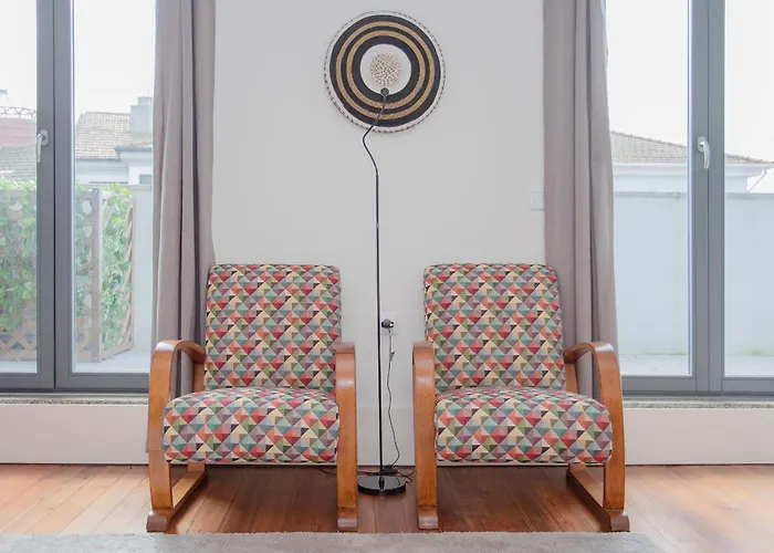 Liiiving In - Downtown & Riverside Balcony Daire