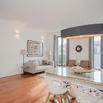 Liiiving In - Downtown & Riverside Balcony Appartement *