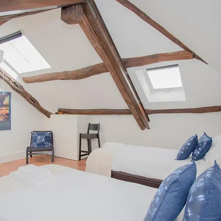 דירה Liiiving In - Downtown & Riverside Balcony פורטו